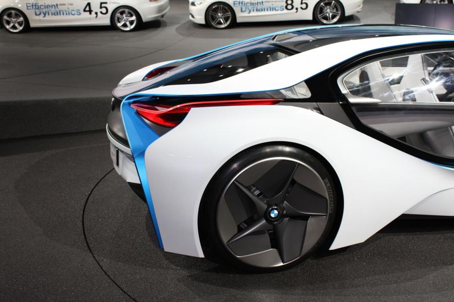  BMW Vision EfficientDynamics Concept 2009 года  (фото 91 из 206)